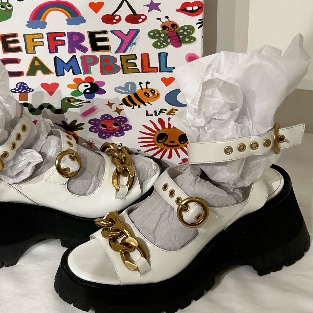 Jeffrey Campbell, white white sandals with Gold chain. Sz 6.5 NWT Anthropology